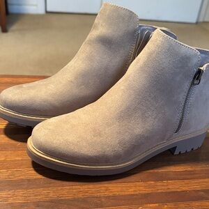 Women's Suede Ankle Boots Esprit New condition